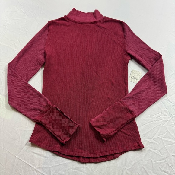 194. NWT Free People Red Fitted Ribbed‎ sweater (M) - Picture 1 of 6